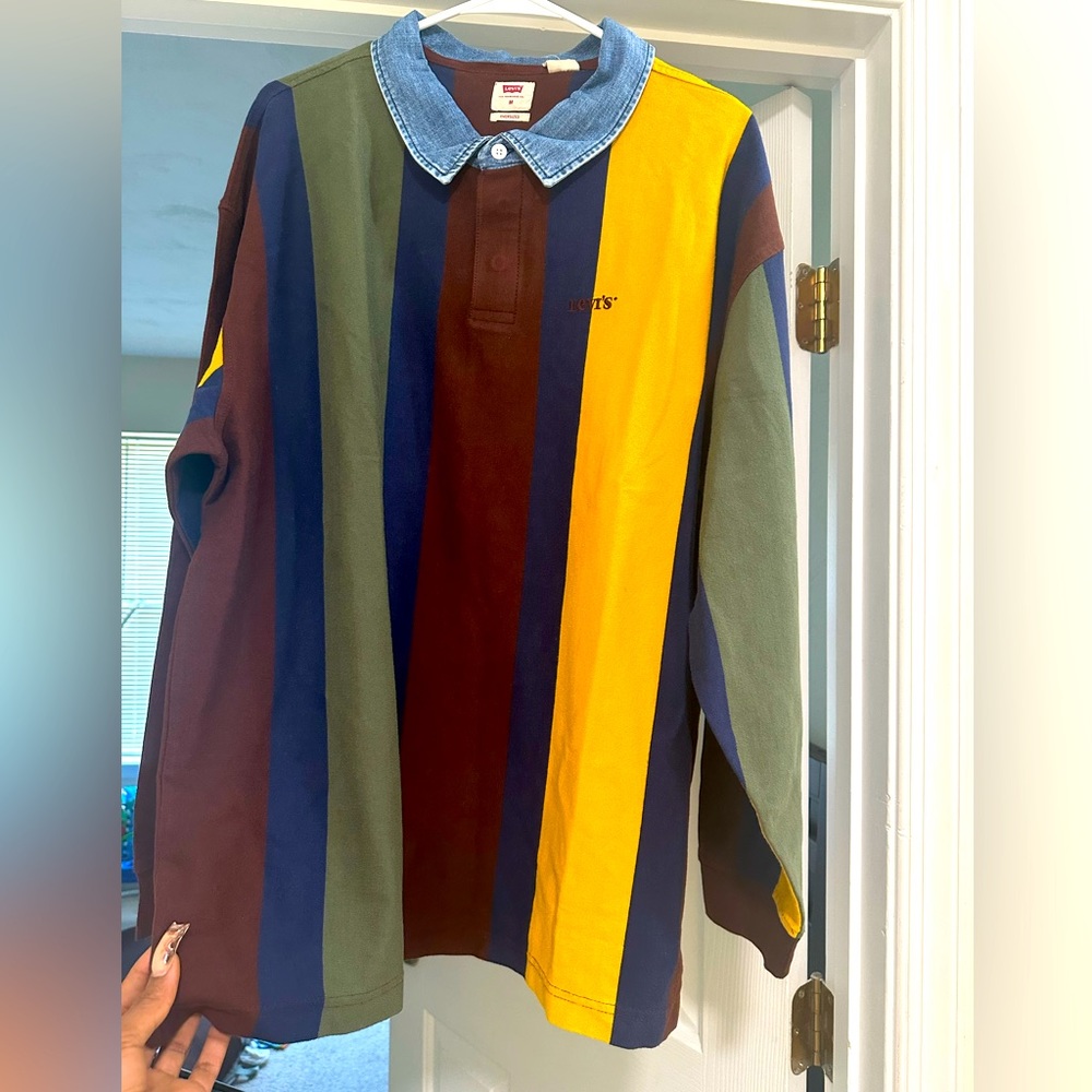 Men’s Levi’s long sleeve shirt